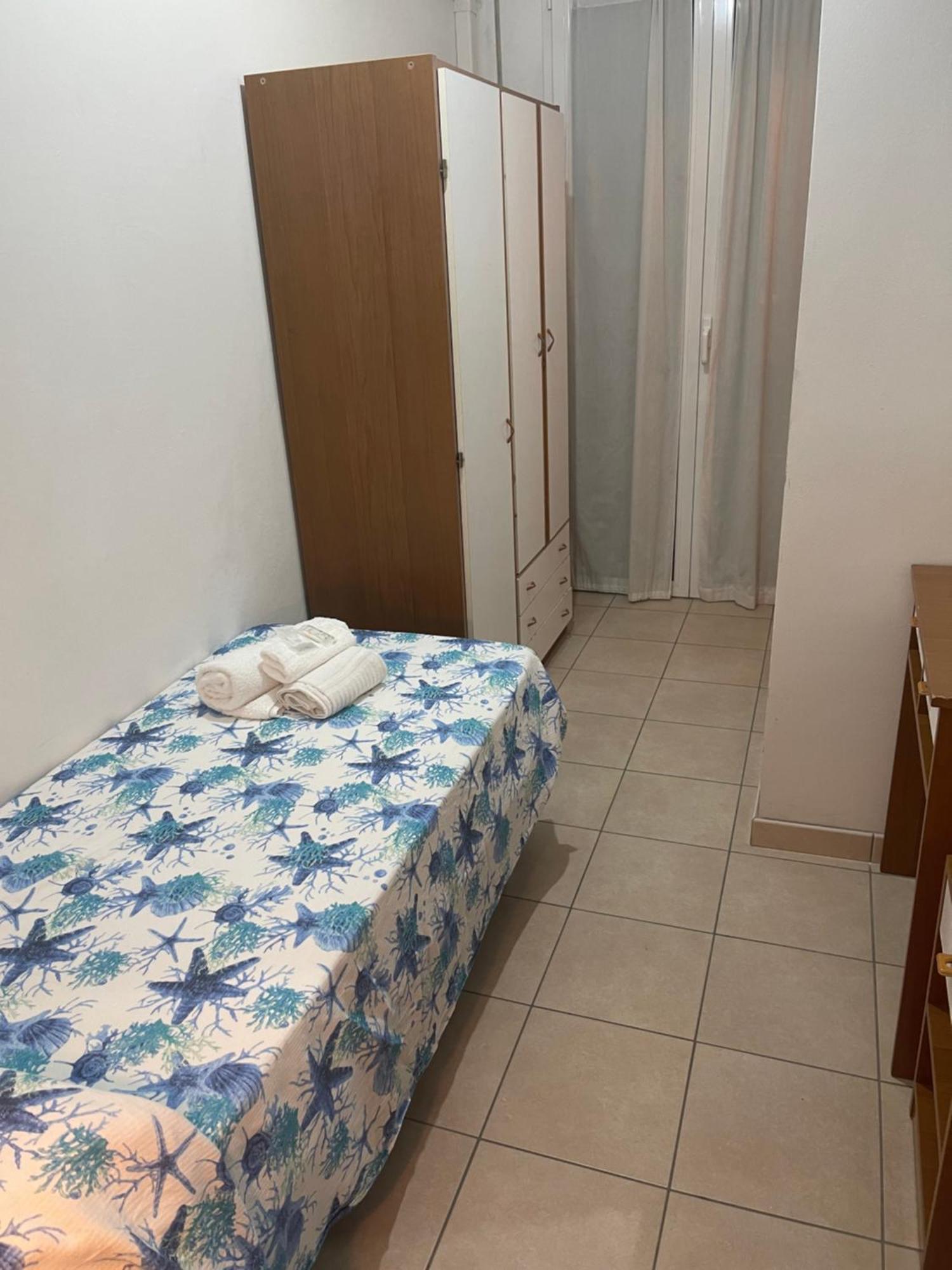 Hotel Vienna Rivazzurra Rimini Bagian luar foto